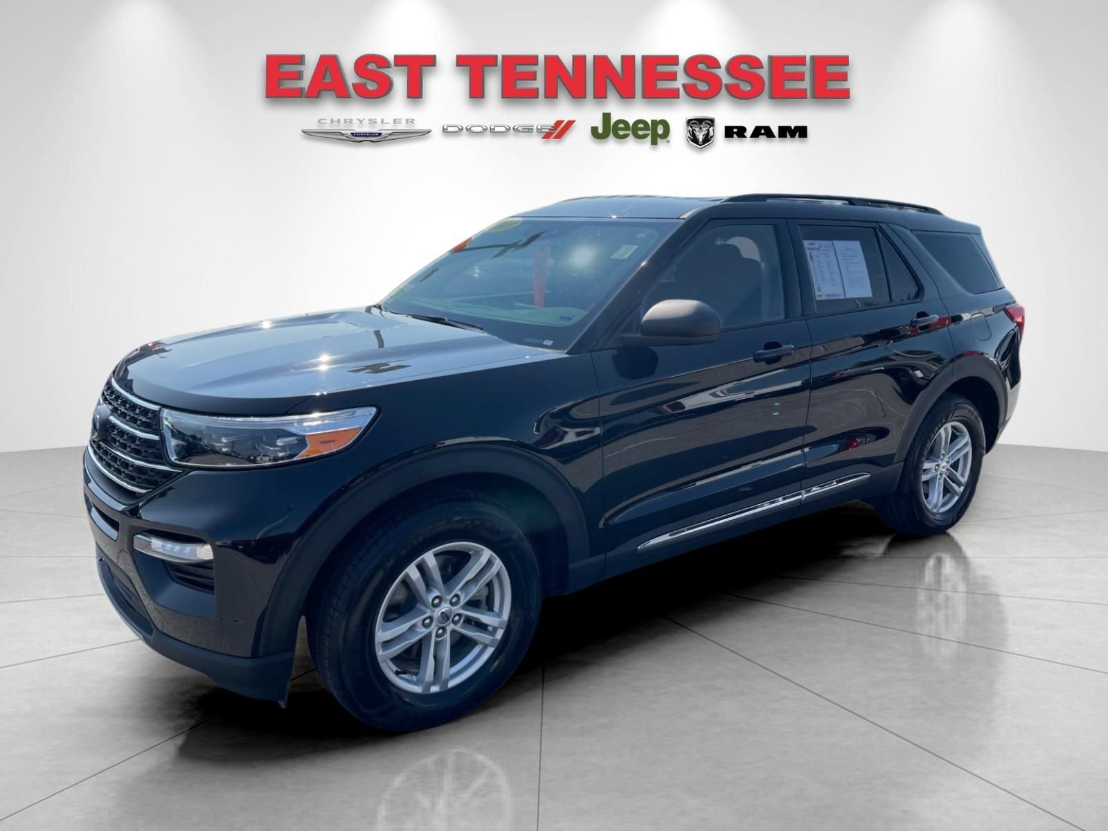Used 2023 Ford Explorer XLT w/ Equipment Group 202A AWD/4WD image 7