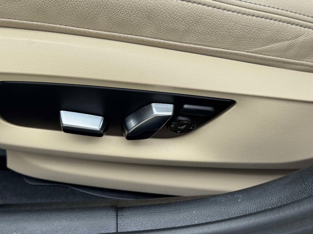 Certified 2023 BMW 530i xDrive w/ Convenience Package image 15