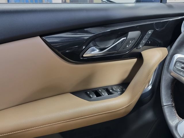 Certified 2022 Chevrolet Blazer Premier w/ Enhanced Convenience Package AWD/4WD image 23