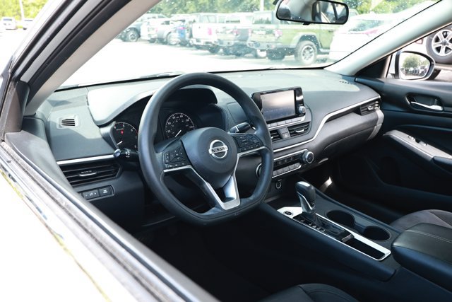 Used 2022 Nissan Altima 2.5 S FWD image 23
