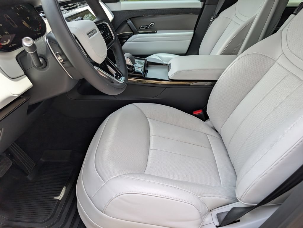 Certified 2025 Land Rover Range Rover Sport SE AWD/4WD image 19