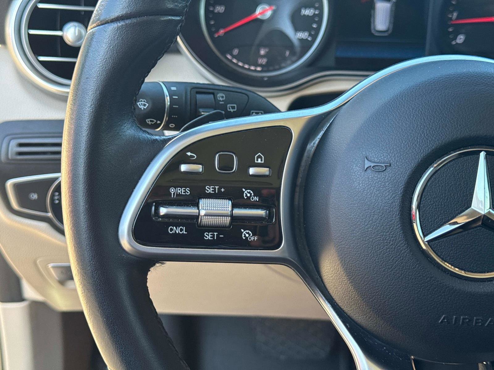 Used 2022 Mercedes-Benz GLC 300 GLC 300 image 34