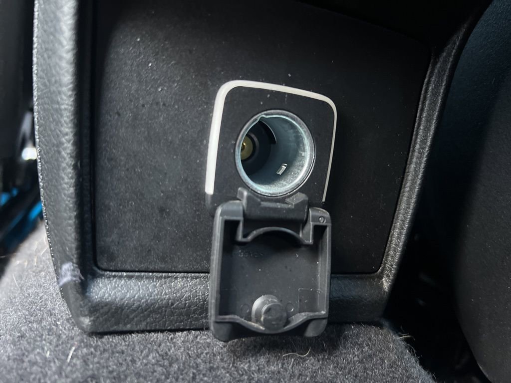 Used 2025 Jeep Compass Limited image 28