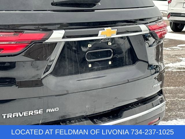 Used 2023 Chevrolet Traverse Premier image 32