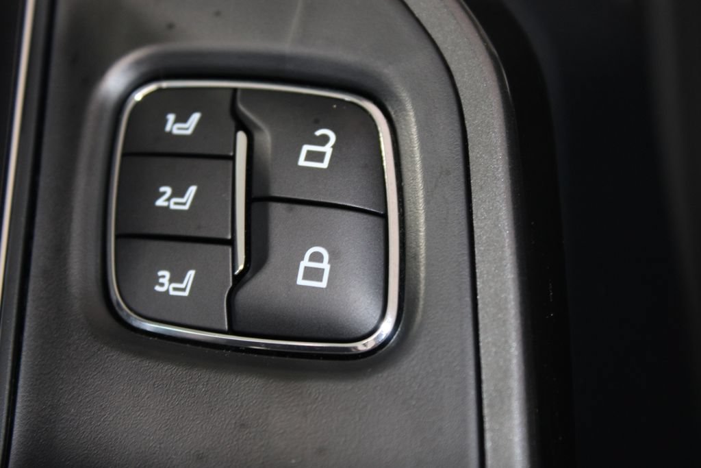 Used 2023 Ford F150 Lariat AWD/4WD image 36