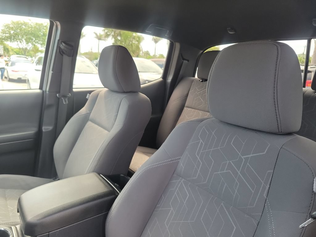 Used 2019 Toyota Tacoma TRD Sport AWD/4WD image 21