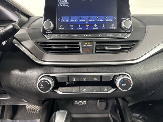 Used 2024 Nissan Altima 2.5 SR FWD image 9