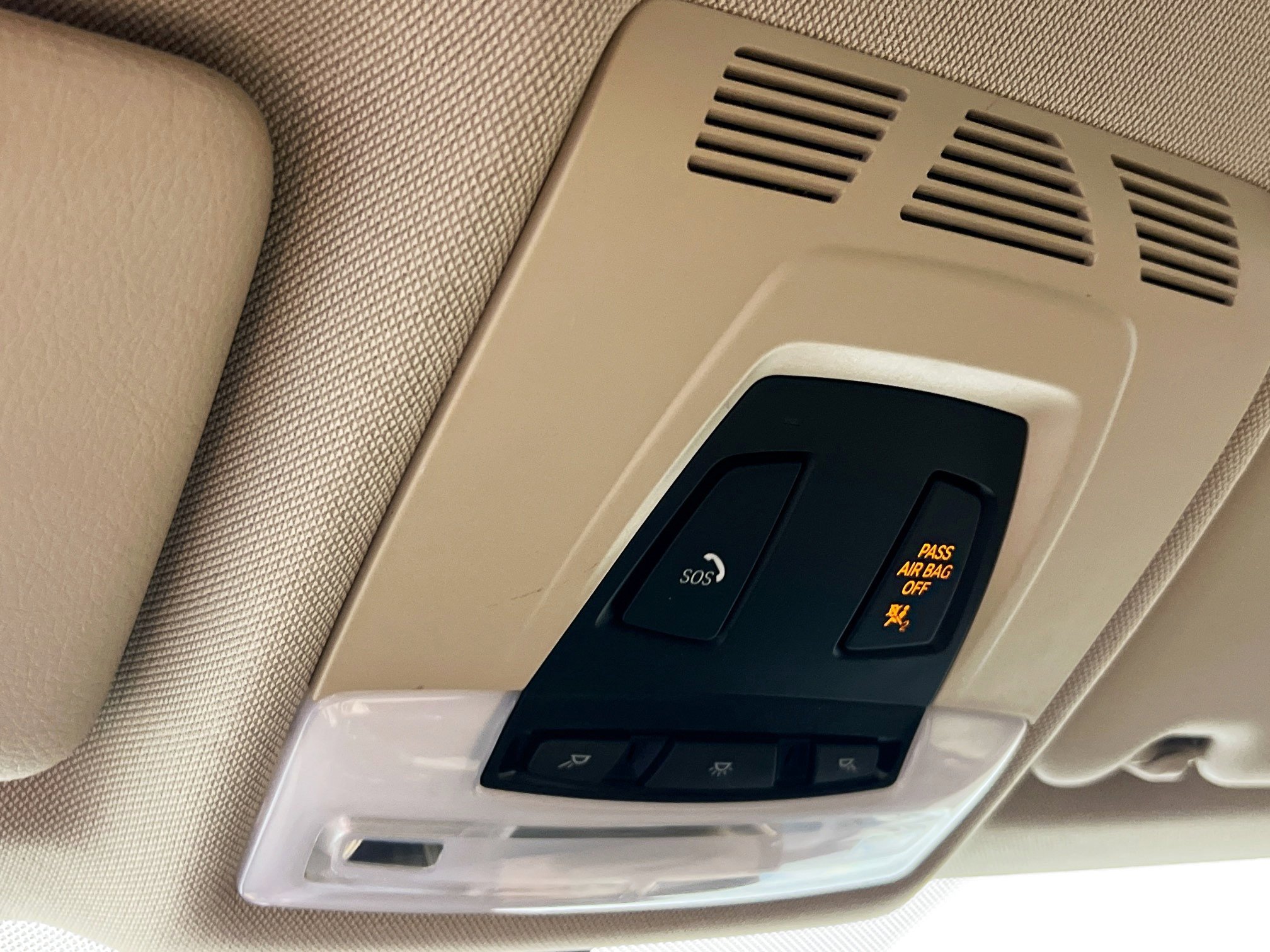 Used 2018 BMW 320i Sedan image 22