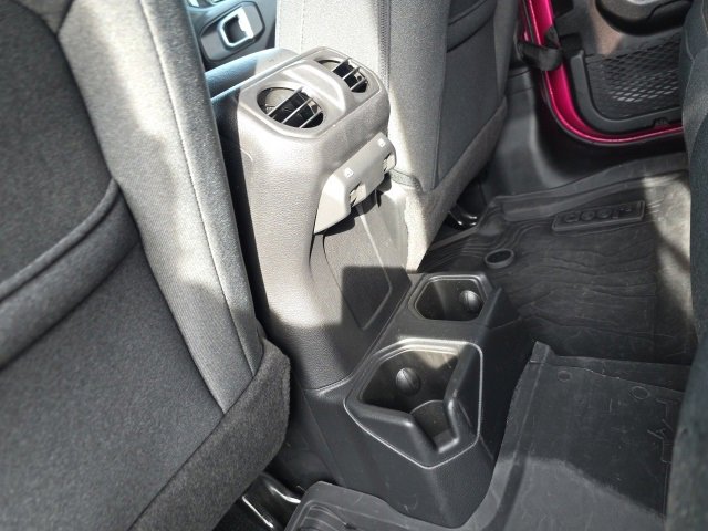 Used 2024 Jeep Gladiator Willys image 37