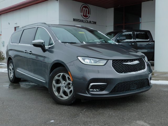 Used 2023 Chrysler Pacifica Limited image 22