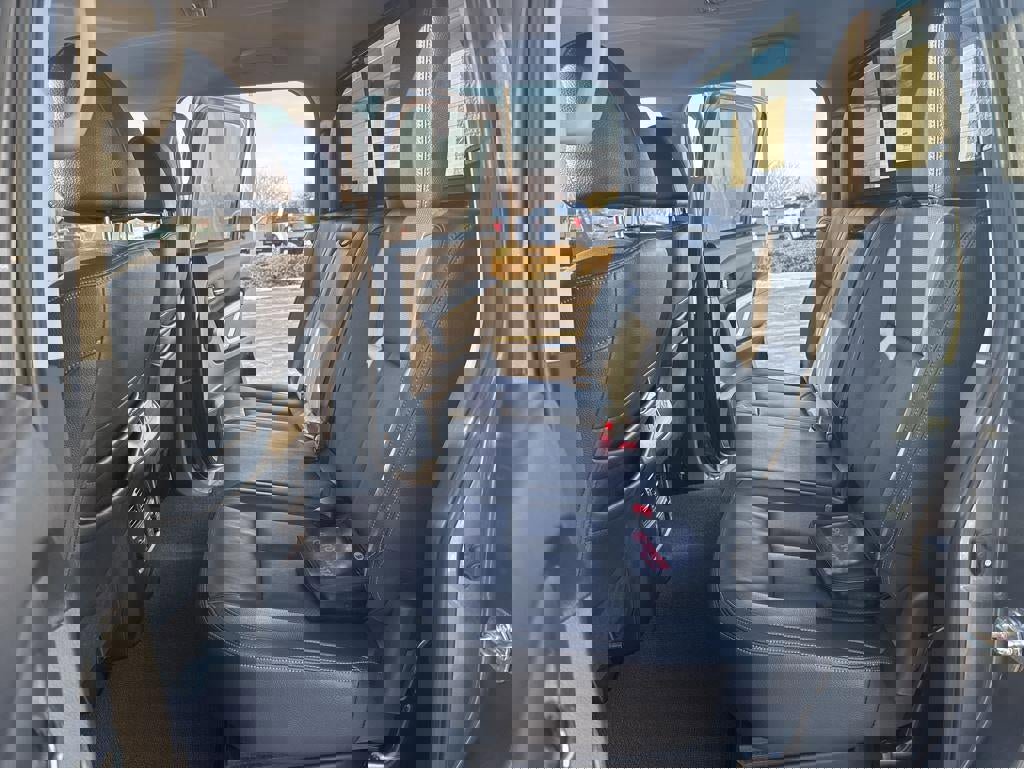 Used 2019 Nissan Titan SL w/ Chrome Package image 30