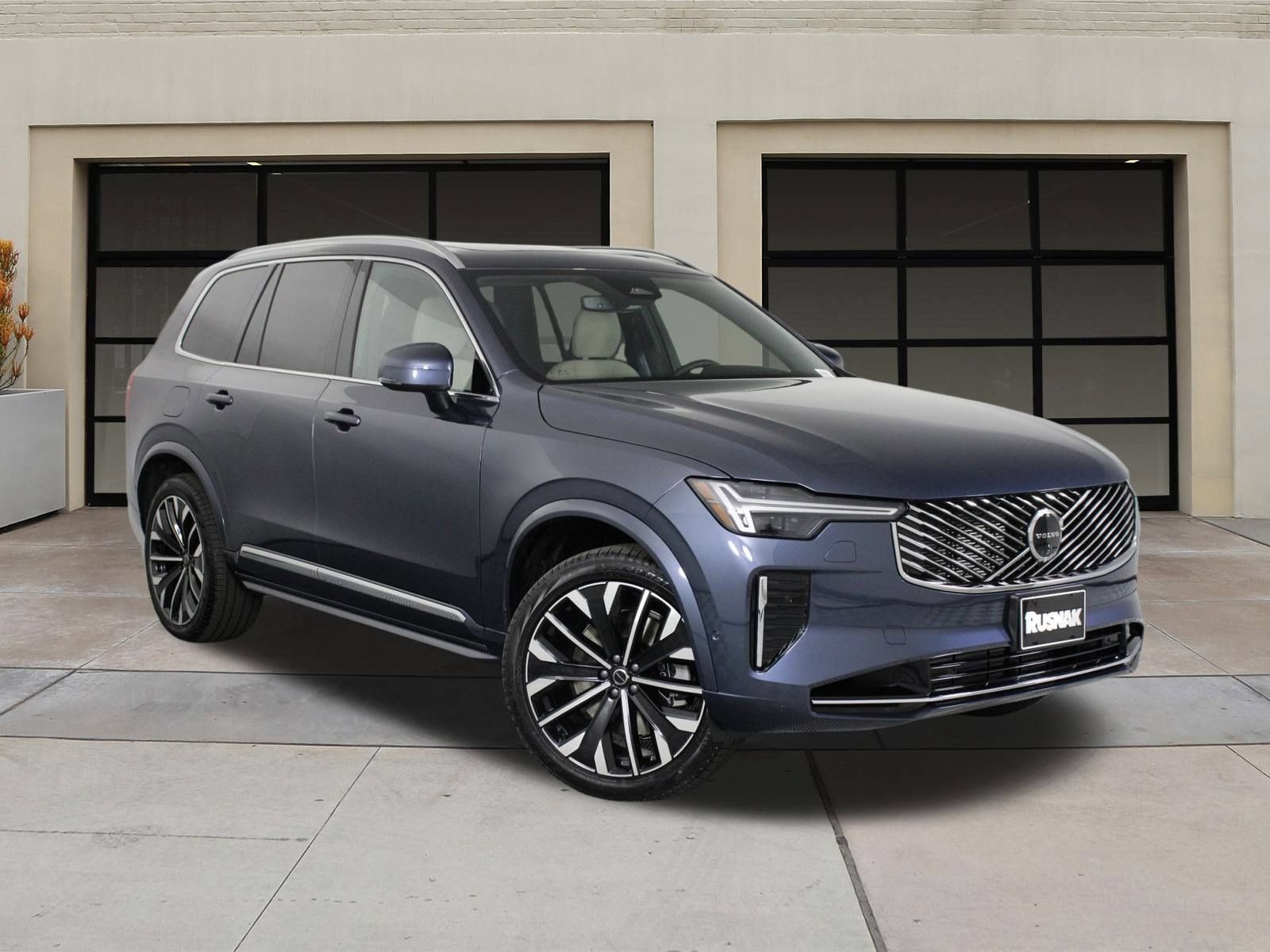New 2026 Volvo XC90 T8 Plus AWD/4WD image 19