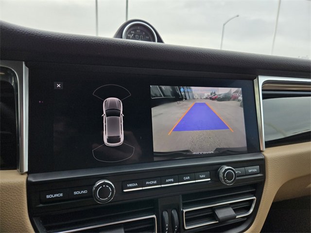 Used 2020 Porsche Macan image 26