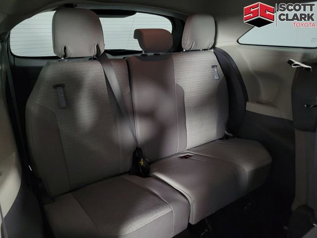 Used 2021 Toyota Sienna LE FWD image 15