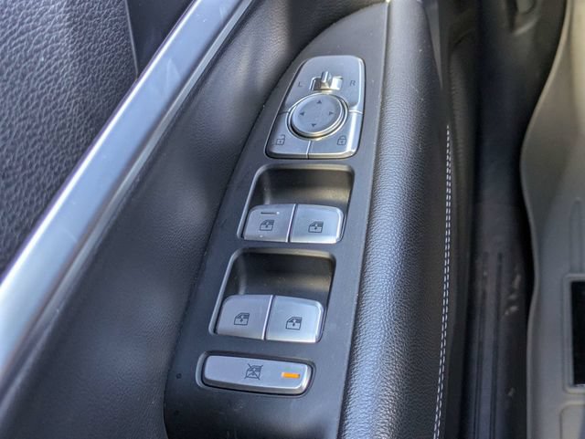 Used 2023 Genesis G70 2.0T AWD/4WD image 25