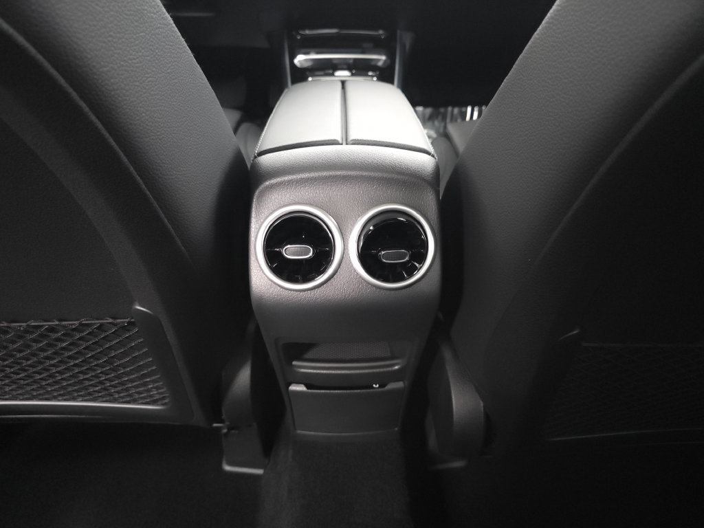 Certified 2026 Mercedes-Benz GLB 250 4MATIC image 26