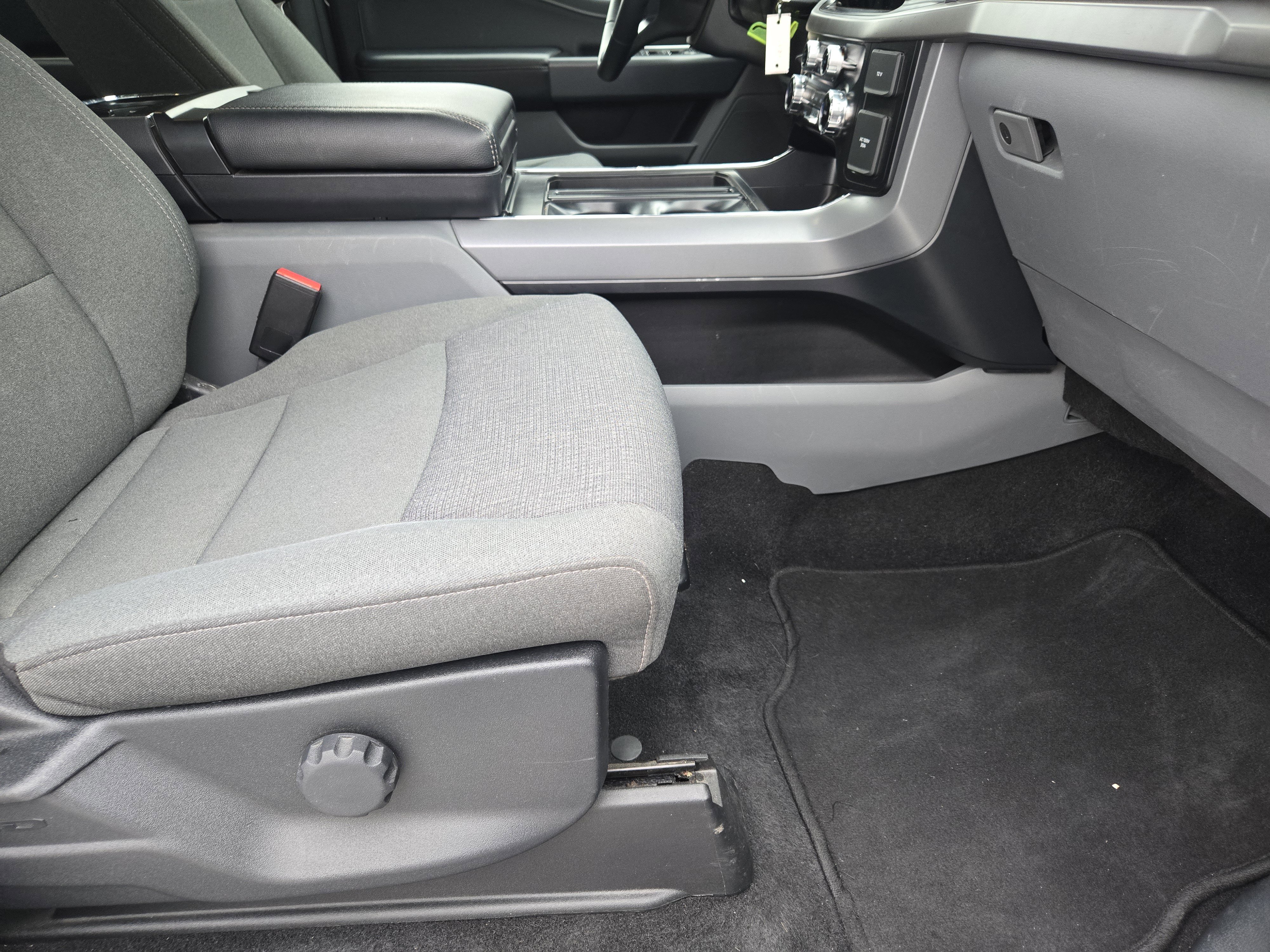 Used 2024 Ford F150 XLT w/ Mobile Office Package image 17