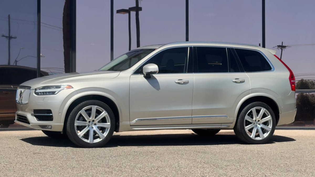 Used 2017 Volvo XC90 T6 Inscription w/ Vision Package AWD/4WD image 7