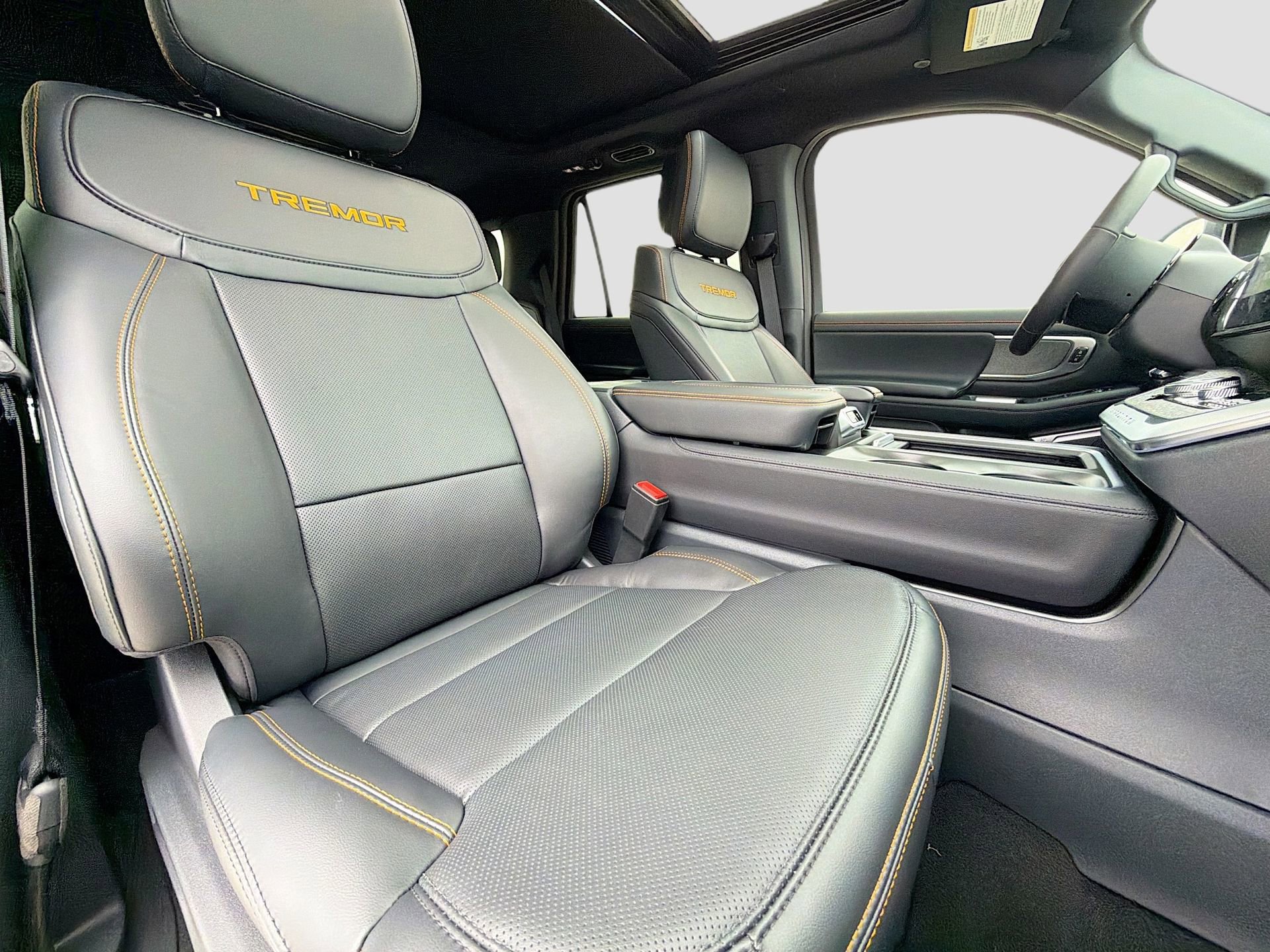 New 2026 Ford Expedition Tremor image 38
