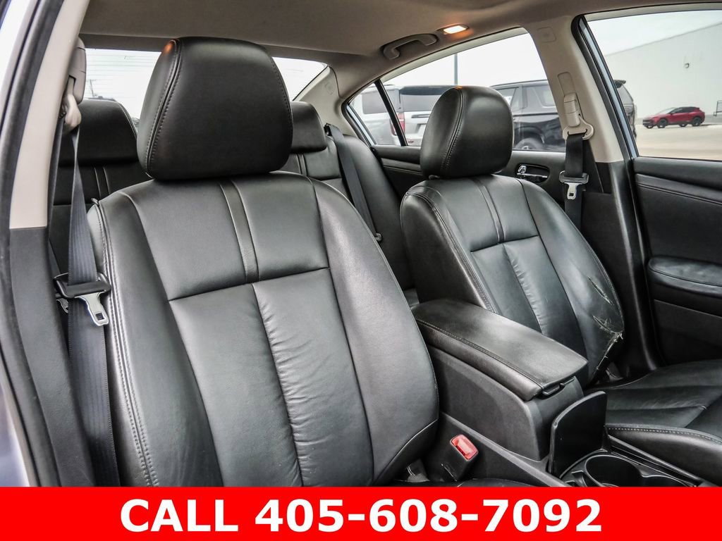 Used 2012 Nissan Altima 3.5 SR w/ Sport Pkg FWD image 11