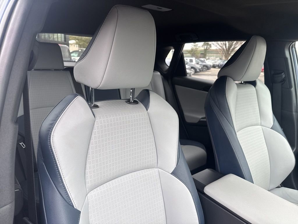 Used 2023 Subaru Solterra Limited image 29