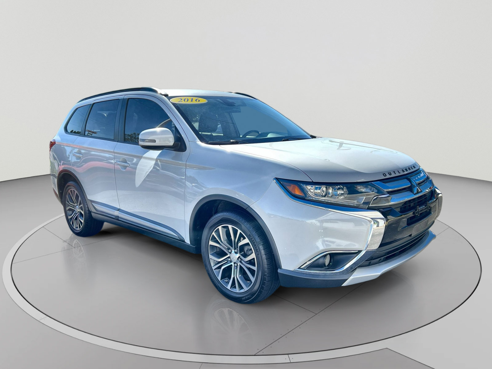 Used 2016 Mitsubishi Outlander SE AWD/4WD image 7