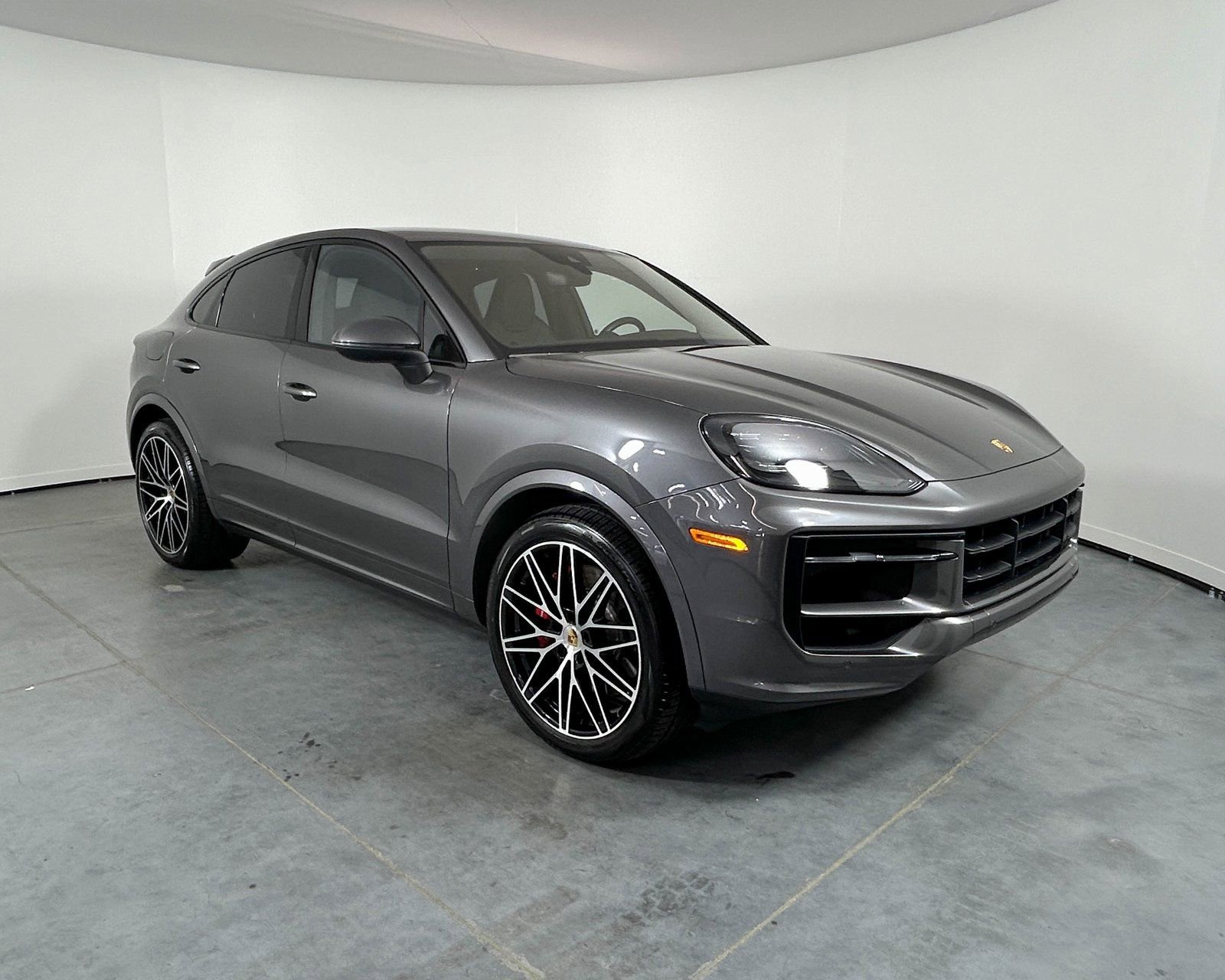 Certified 2024 Porsche Cayenne S AWD/4WD image 9