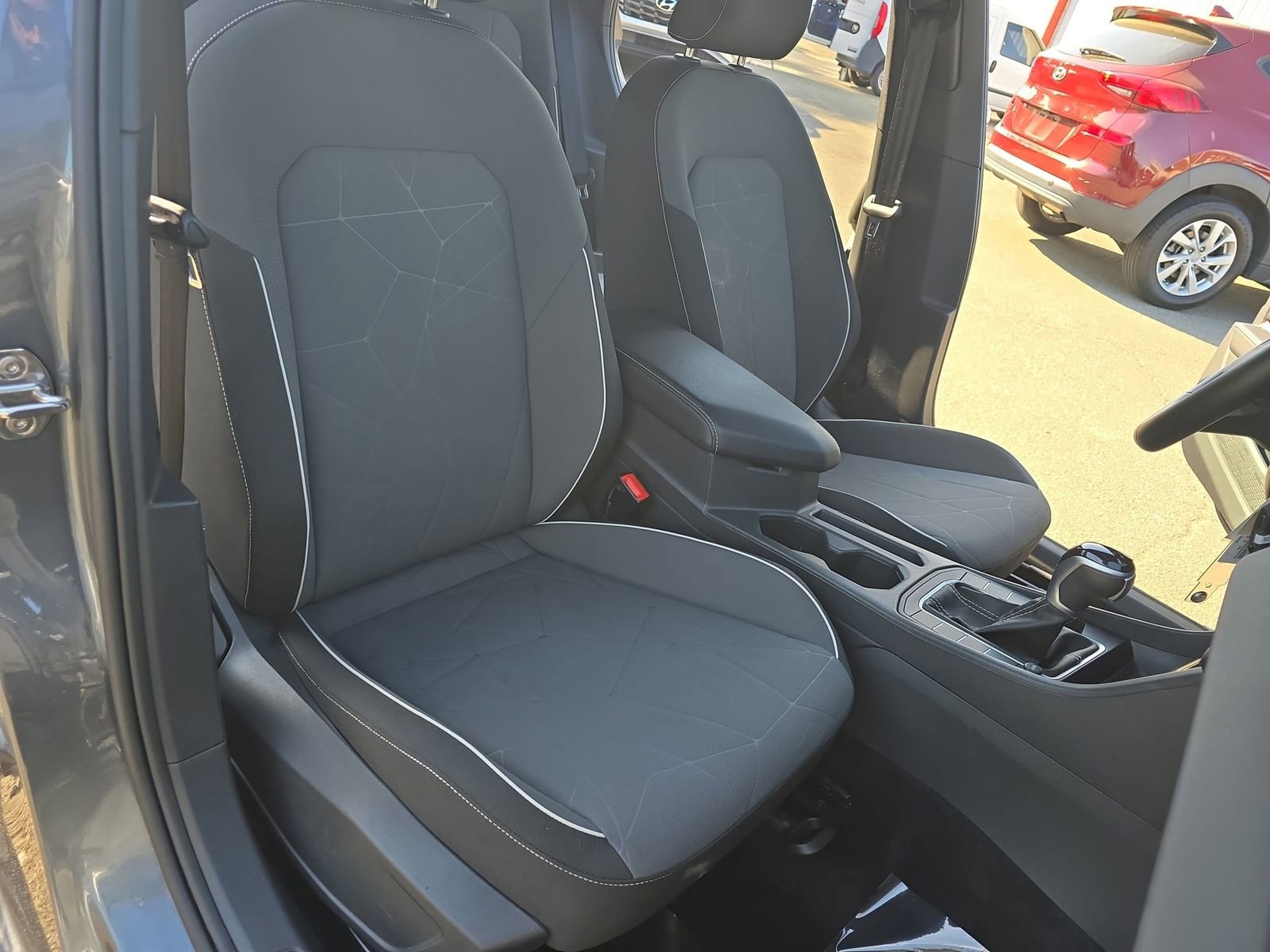 Used 2025 Volkswagen Jetta Sport image 14