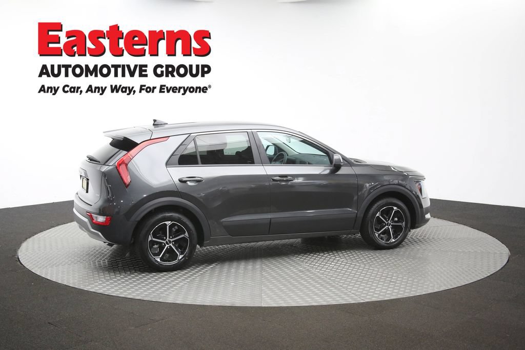 Used 2025 Kia Niro LX FWD image 40