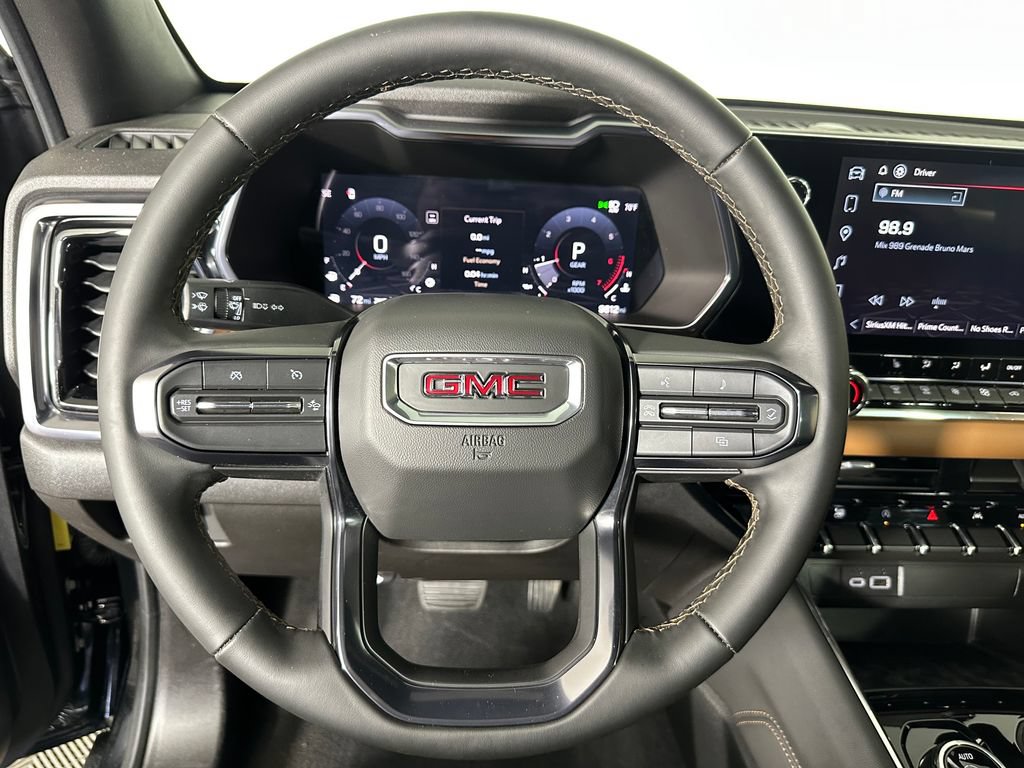 Used 2025 GMC Canyon AT4 AWD/4WD image 13