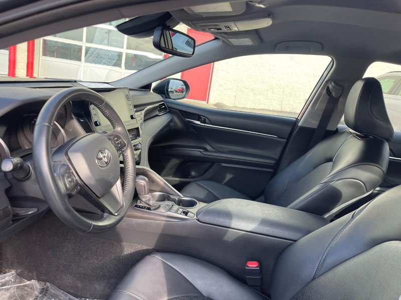 Used 2022 Toyota Camry XSE FWD image 13