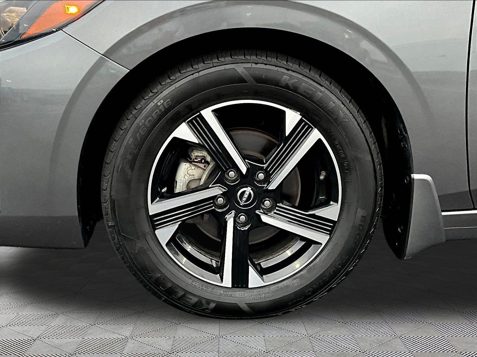 Used 2025 Nissan Sentra SV w/ All-Weather Package FWD image 33