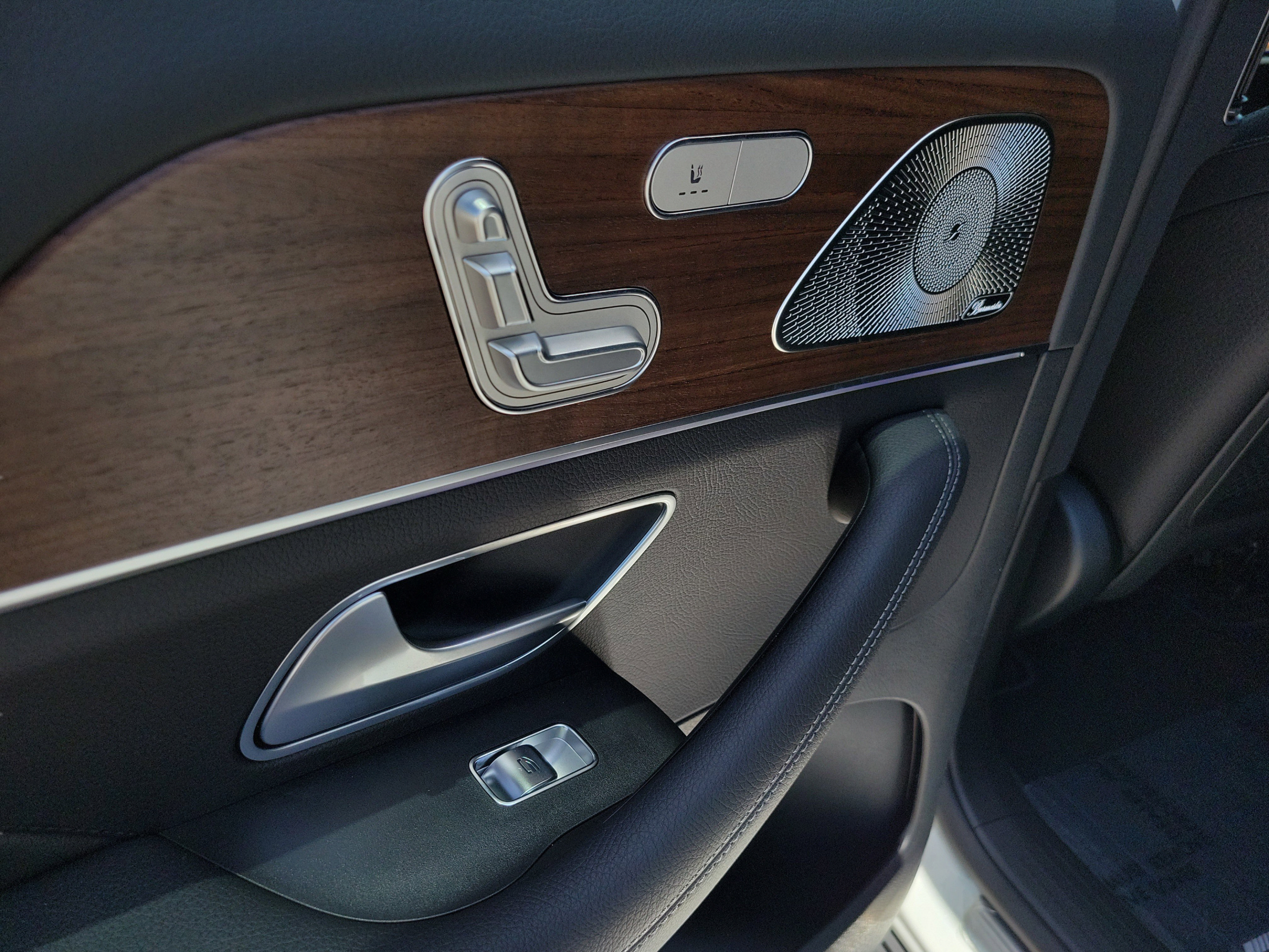 New 2026 Mercedes-Benz GLS 450 4MATIC image 7