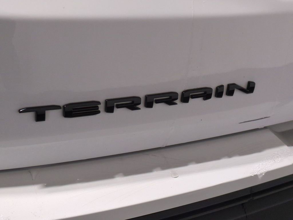 Used 2022 GMC Terrain SLE w/ Driver Convenience Package image 16