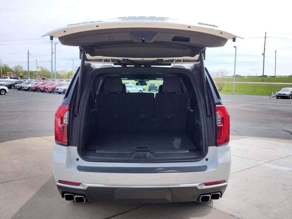 Used 2025 GMC Yukon XL Denali AWD/4WD image 20