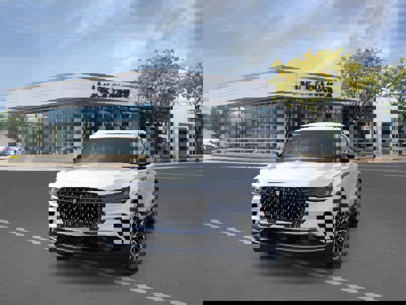 New 2026 Lincoln Nautilus Premier image 2