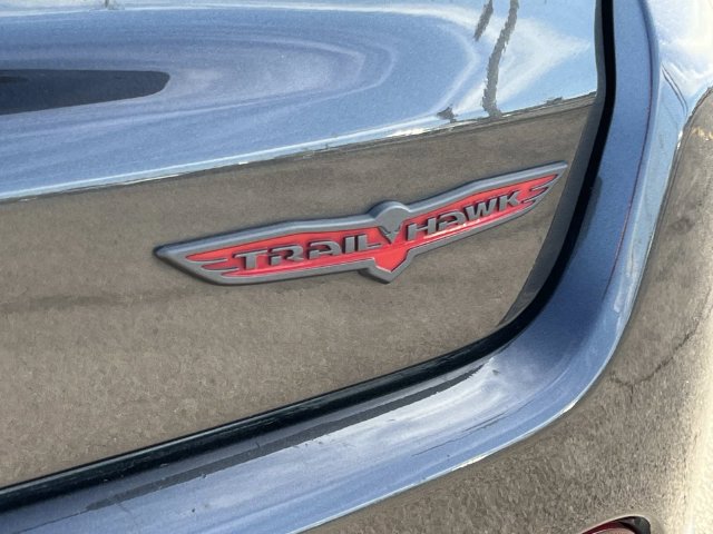 Used 2024 Jeep Compass Trailhawk AWD/4WD image 13