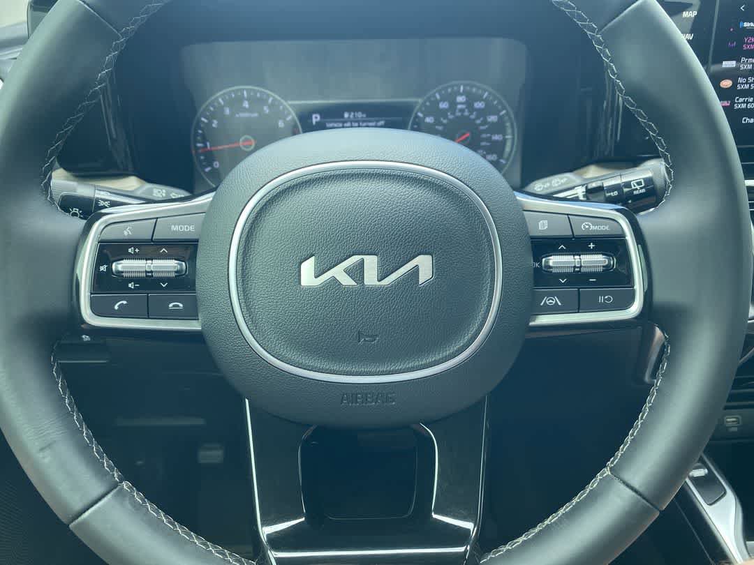 Used 2023 Kia Sorento S w/ Panoramic Sunroof Package AWD/4WD image 14