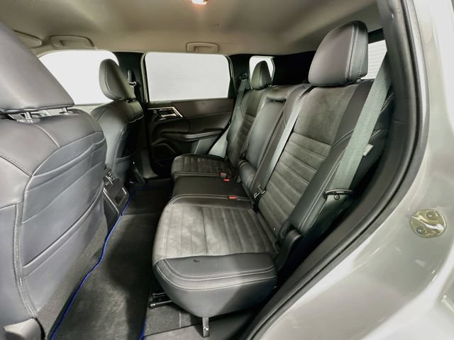 Used 2024 Mitsubishi Outlander SE AWD/4WD image 24