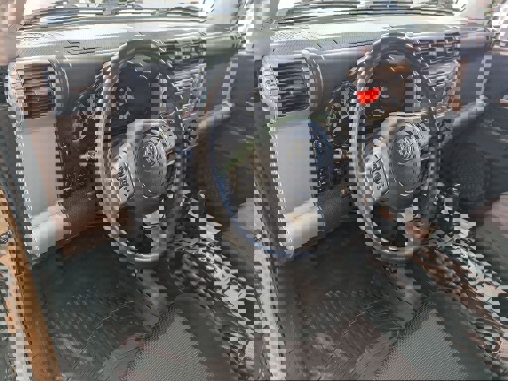 Used 2012 Toyota FJ Cruiser 4WD w/ Convenience Pkg image 9