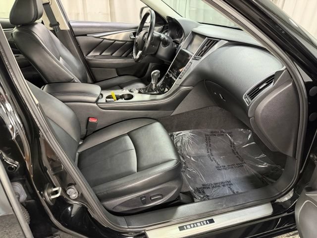 Used 2015 INFINITI Q50 Premium w/ Navigation Package AWD/4WD image 11