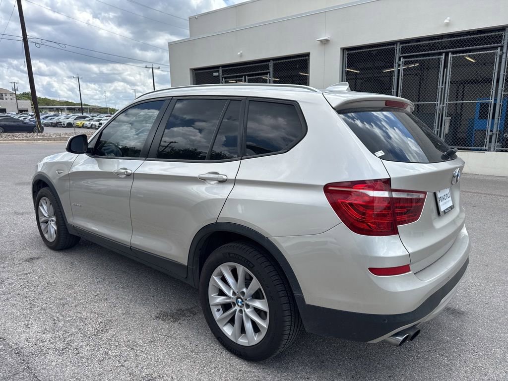 Used 2017 BMW X3 sDrive28i RWD image 4