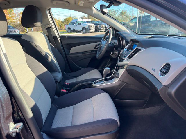Used 2014 Chevrolet Cruze LS FWD image 11