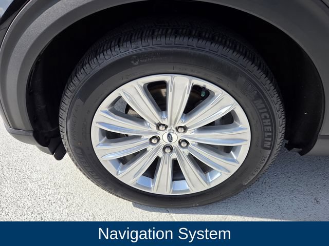 Used 2024 Ford Explorer Limited w/ Limited Technology Package RWD image 9