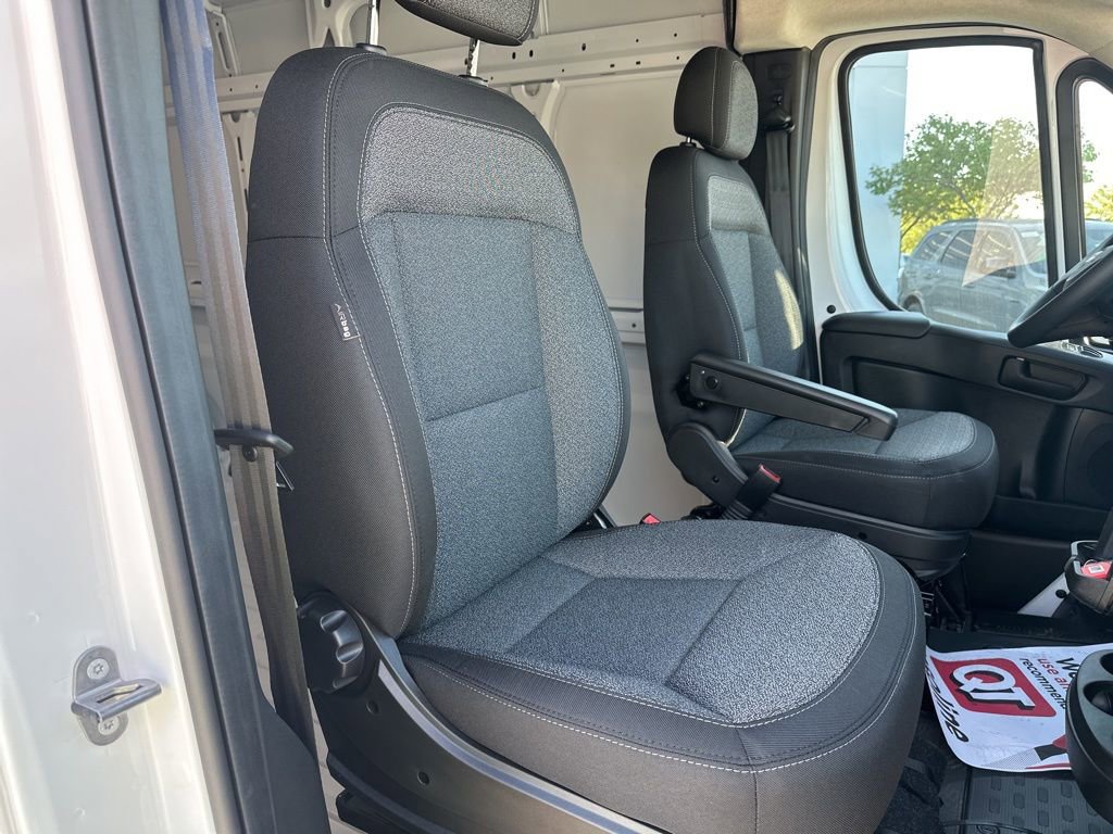 New 2026 RAM ProMaster 2500 w/ Convenience Group image 52
