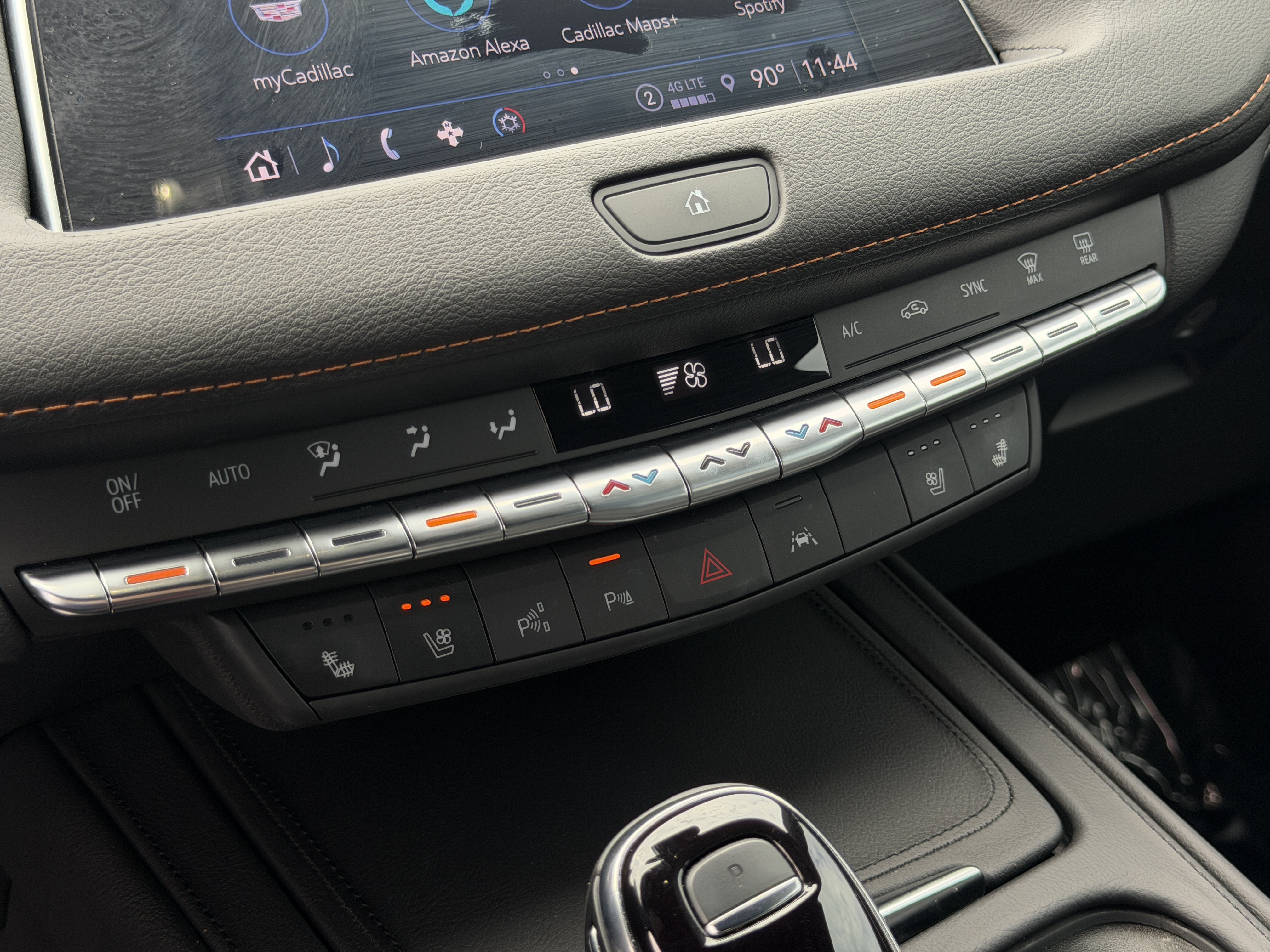 Certified 2022 Cadillac XT4 Sport w/ Comfort Package FWD image 27