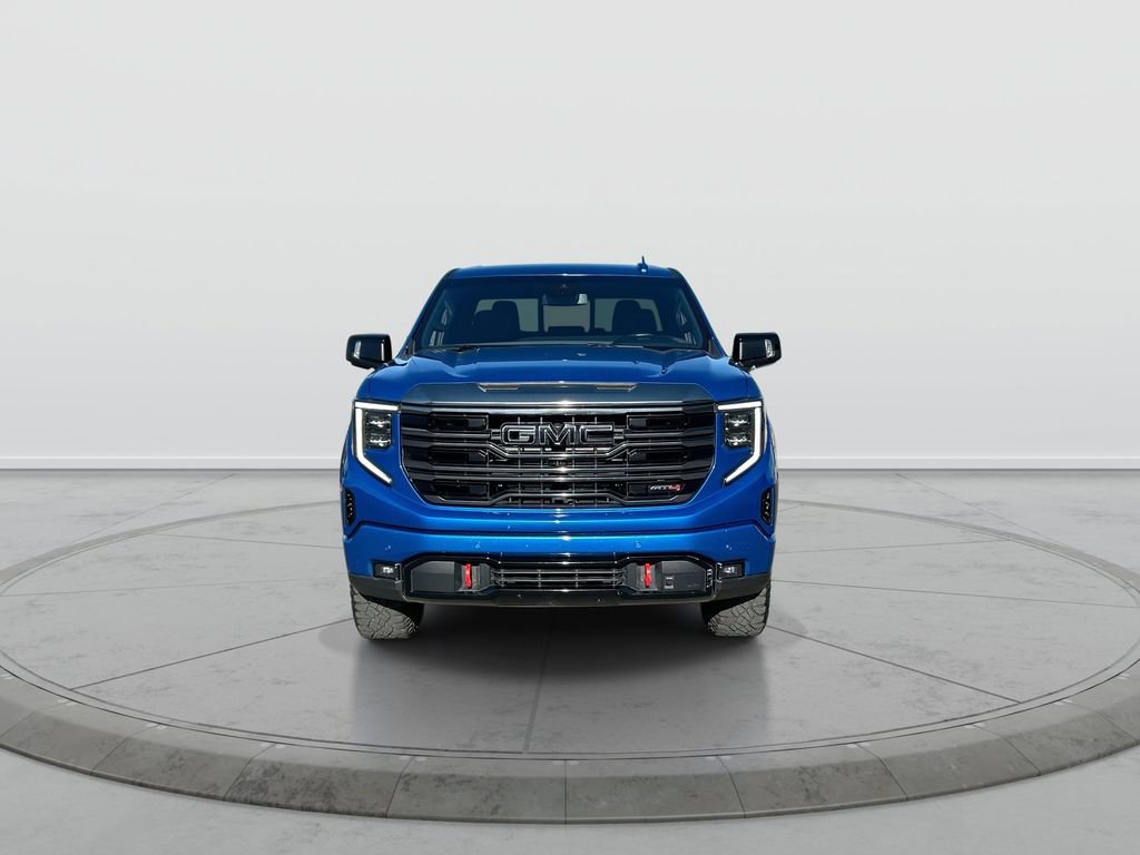 Used 2023 GMC Sierra 1500 AT4 w/ AT4 Preferred Package AWD/4WD image 3