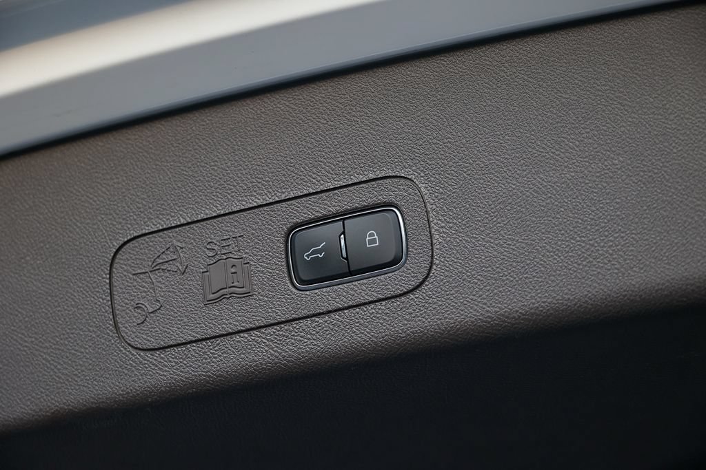 Used 2022 Lincoln Aviator AWD w/ Premium Package image 39