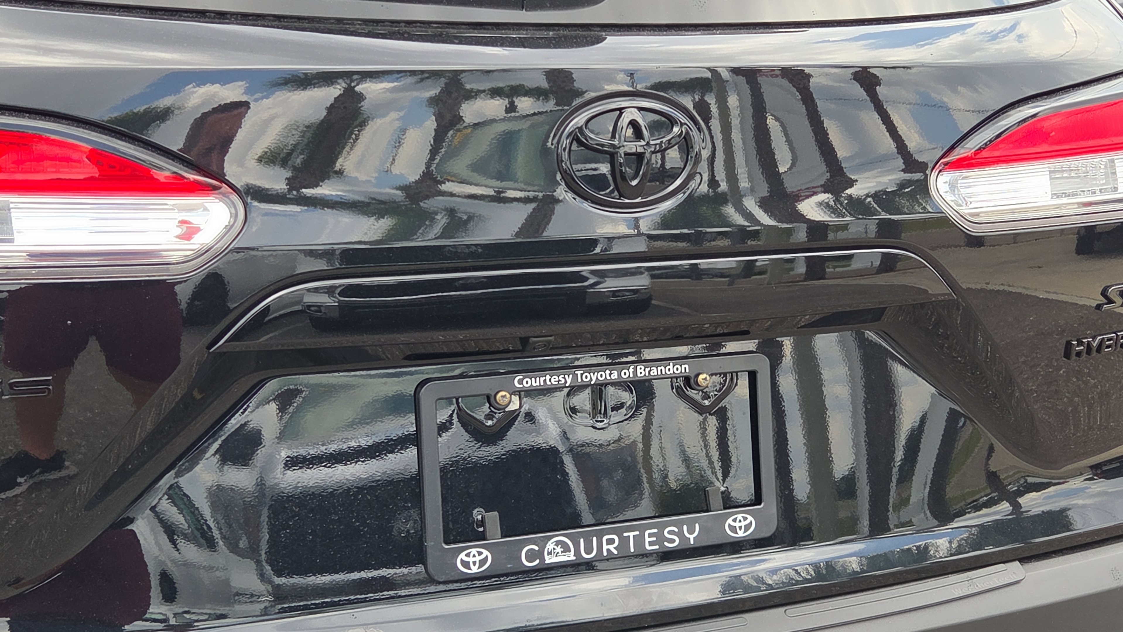 Used 2024 Toyota Corolla Cross AWD Hybrid image 28