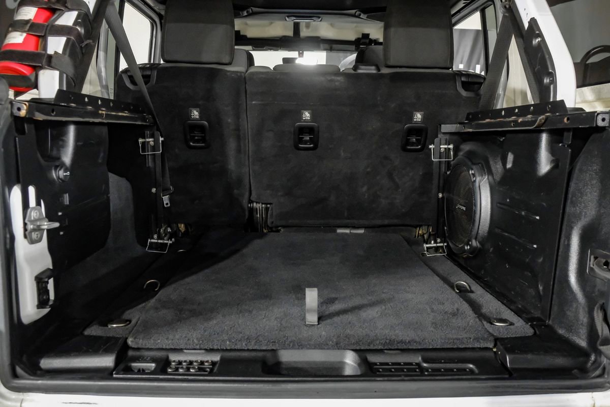 Used 2018 Jeep Wrangler Unlimited Sahara AWD/4WD image 48